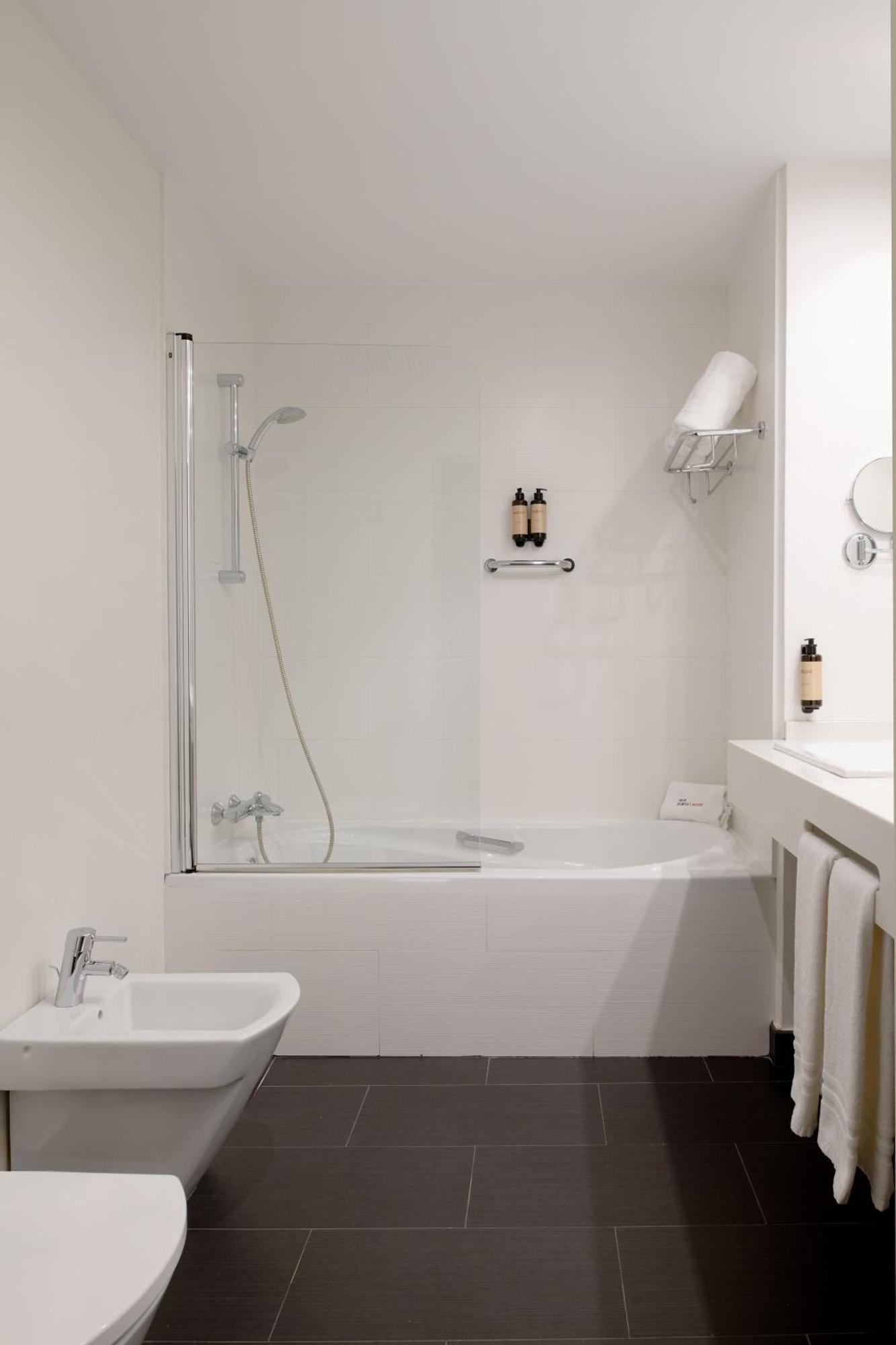 Infanta Leonor Hotel 4*